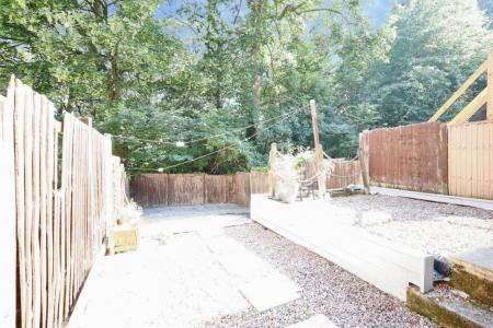 1 bedroom Property to let in Cliffe View Road