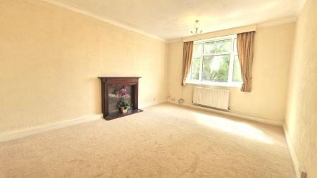 2 bedroom Flat for sale in Carter Knowle Road, Sheffield, S7