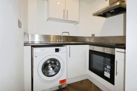 0 bedroom Studio flat to let in Glossop Road