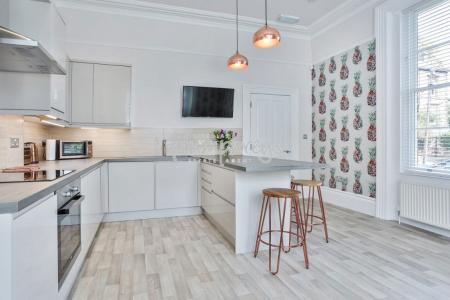 1 bedroom Property to let in Sale Hill, S10 5BX