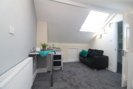 1 bedroom Property to let in Burnaby Street, S6 2RA