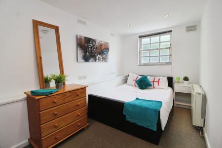 1 bedroom Property to let in Glossop Road, S10 2GZ