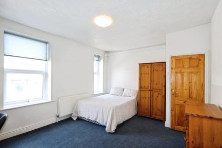 4 bedroom Terraced House for sale in Springvale Road, Sheffield, S10