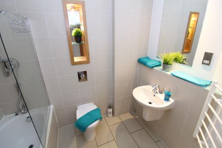 2 bedroom Flat for sale in Fitzwilliam Street, S1