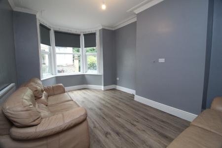 6 bedroom Terraced House for sale in Thompson Road, S11