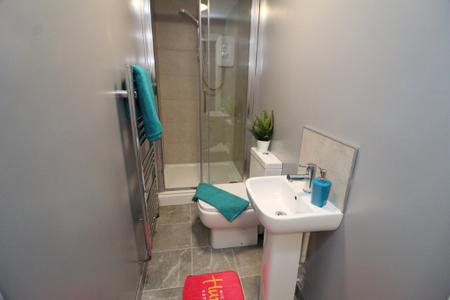6 bedroom Terraced House for sale in Thompson Road, S11