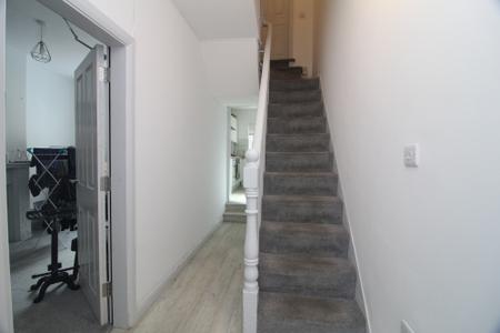 5 bedroom Detached house for sale in Violet Bank Road