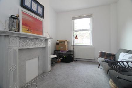 5 bedroom Detached house for sale in Violet Bank Road