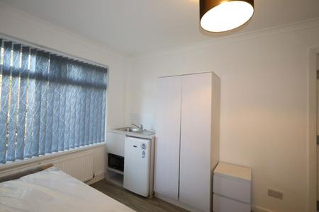 1 bedroom Property to let in Langsett Grove, S6