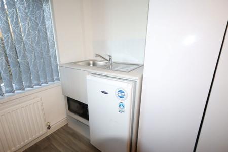 1 bedroom Property to let in Langsett Grove, S6