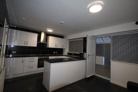 1 bedroom Property to let in Langsett Grove, S6