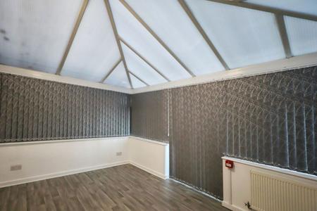 1 bedroom Studio flat to let in Langsett Grove, S6