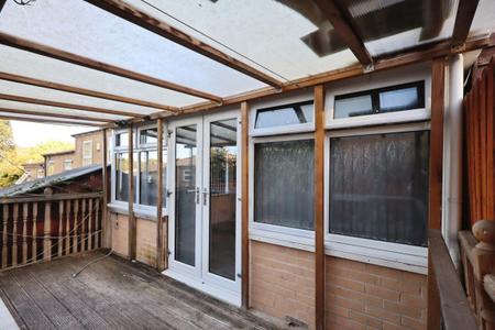 1 bedroom Studio flat to let in Langsett Grove, S6