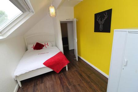 7 bedroom Property to let in Elmore Rd, S10
