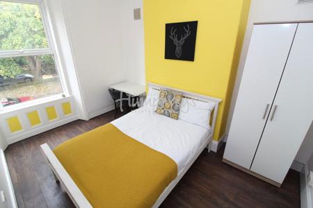 6 bedroom Property to let in Watson Road, S10