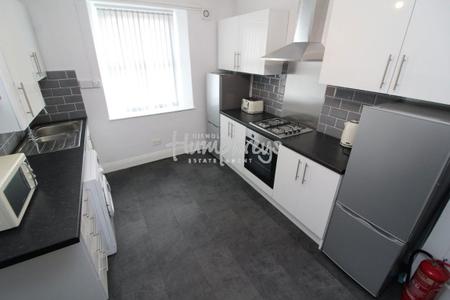 6 bedroom Property to let in Watson Road, S10