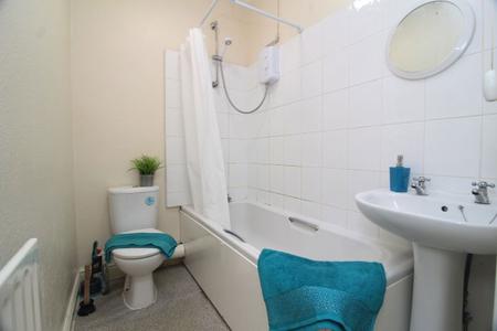 5 bedroom Property to let in Brighton Terrace Road, S10 1NU