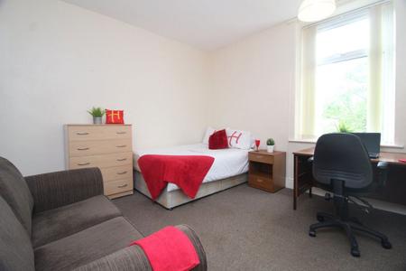 5 bedroom Property to let in Brighton Terrace Road, S10 1NU