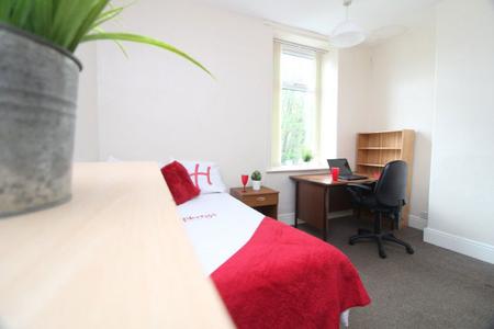 5 bedroom Property to let in Brighton Terrace Road, S10 1NU