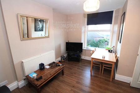 4 bedroom Property to let in Flat 3, 21 Pickmere Road, S10