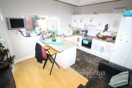 6 bedroom Property to let in Filey Street, S10