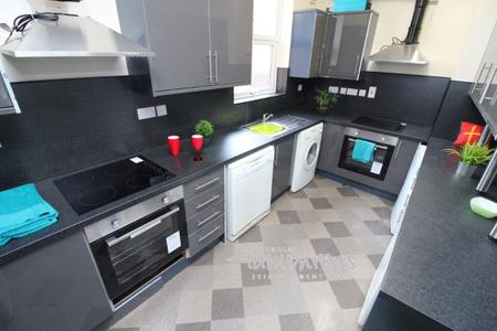 4 bedroom Property to let in Brandreth Close, S6