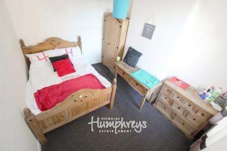 1 bedroom Property to let in S7 - Machon Bank - No Deposit