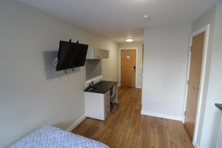 1 bedroom Studio flat to let in S1 - Queen Street - Available NOW
