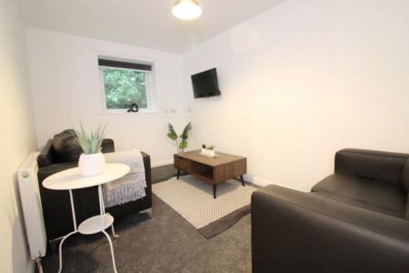 4 bedroom Property to let in 4 Bedroom House, Norfolk Park Road, Bill inc