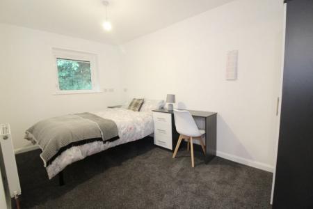 4 bedroom Property to let in 4 Bedroom House, Norfolk Park Road, Bill inc