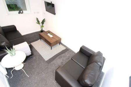 4 bedroom Property to let in 4 Bedroom House, Norfolk Park Road, Bill inc