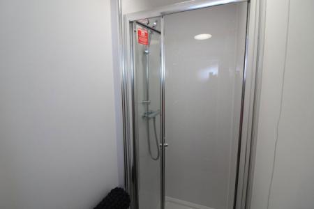 4 bedroom Property to let in 4 Bedroom House, Norfolk Park Road, Bill inc