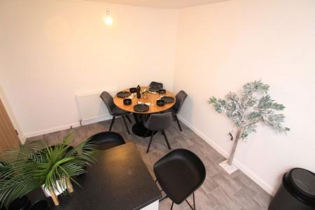 4 bedroom Property to let in 4 Bedroom House, Norfolk Park Road, Bill inc