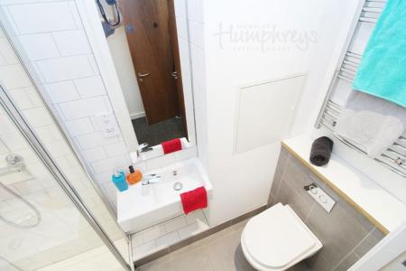 1 bedroom Property to let in London Court- S2 - 8am to 8pm Viewings