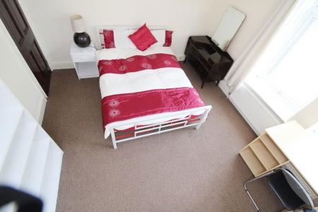 3 bedroom Property to let in S2 - City Road - 8am to 8pm Viewings