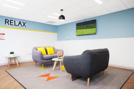 4 bedroom Property to let in 4 Bed Appartment - Leadmil Point