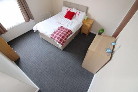 3 bedroom Property to let in S2 - Queens Road - bills included