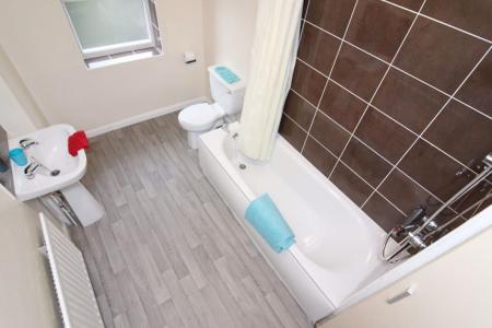 3 bedroom Property to let in S2 - Queens Road - bills included