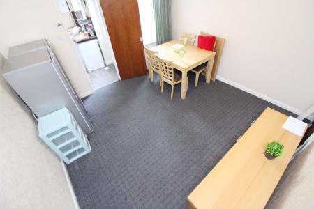 3 bedroom Property to let in S2 - Queens Road - bills included