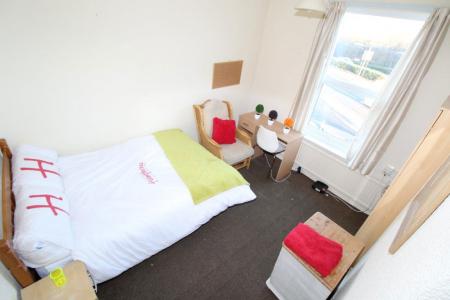 4 bedroom Property to let in S2 - Edmund Road