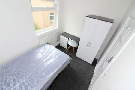 5 bedroom Property to let in S2 - Norfolk Park - Newly Renovated