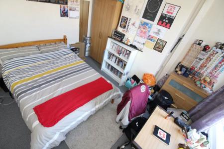 4 bedroom Property to let in S2 Kearsley Road - July 2026