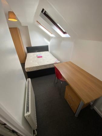 5 bedroom Property to let in S2 - Clarke Square - July 20256