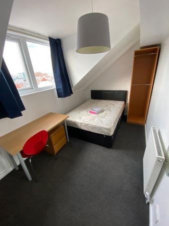 5 bedroom Property to let in S2 - Clarke Square - July 20256