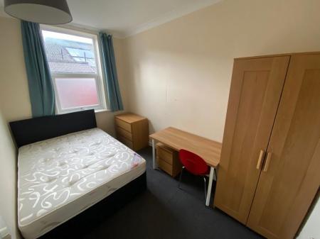 5 bedroom Property to let in S2 - Clarke Square - July 20256