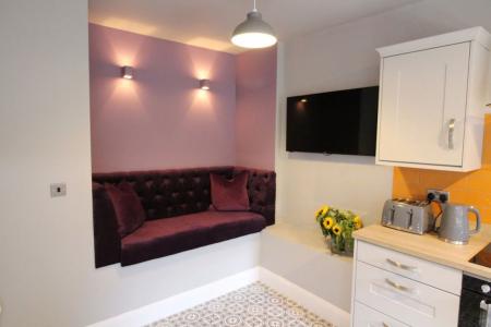 1 bedroom Property to let in S8 - Albert Road - Double En-Suite -House Share
