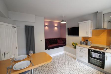 1 bedroom Property to let in S8 - Albert Road - Double En-Suite -House Share