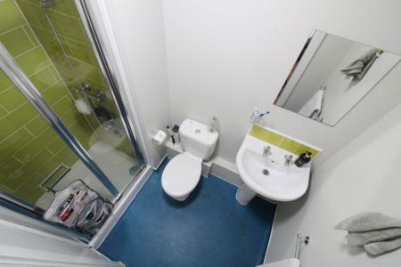 1 bedroom Studio flat to let in S1 - Queen Street - Available April 2026