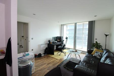 S1- City Centre Flat - Solly Street