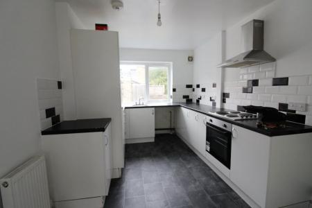 4 bedroom Property to let in Ironside Road - S14 - Available Now